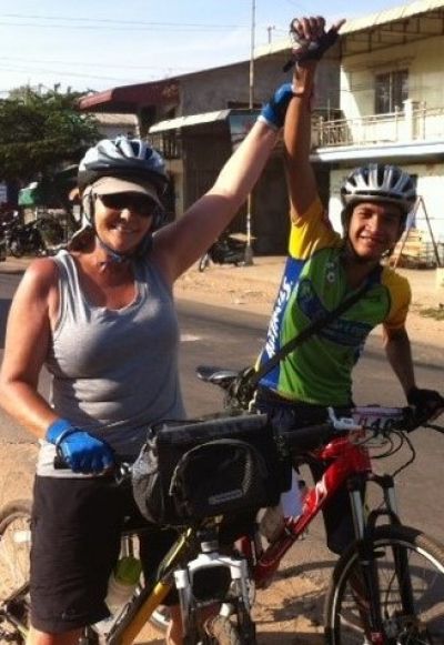 Lyn Kirkaldy Cycling on the  tour with redspokes